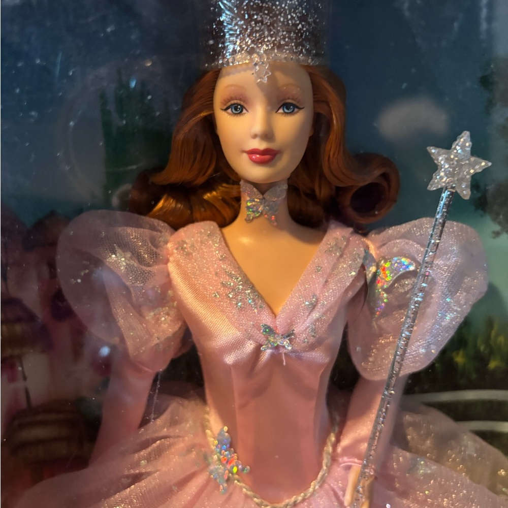 Glinda the witch of the North from the The Wizard of Oz”. - Picture 2 of 7